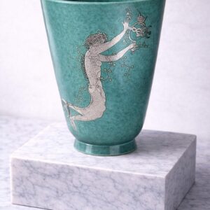 Monumentale Argenta Keramikvase mit Silberinlay und Art-Déco-Motiv